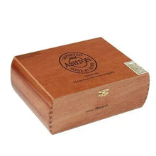 Load image into Gallery viewer, Ashton Cigars Monarch Tubo - Bosstyles Boston's Cigar ShopAshton Cigars Monarch Tubo
