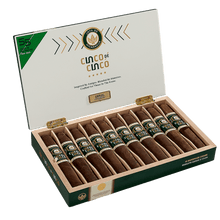 Load image into Gallery viewer, Joya de Nicaragua Cinco de Cinco offers notes of oak and leather are supported by a range of toffee and coffee bean.
