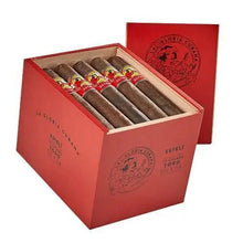 Load image into Gallery viewer, La Gloria Cubana Esteli Gigante - Bosstyles Boston's Cigar ShopLa Gloria Cubana Esteli Gigante
