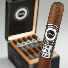 Load image into Gallery viewer, Onyx Bold Nicaragua Toro - Bosstyles Boston's Cigar ShopOnyx Bold Nicaragua Toro

