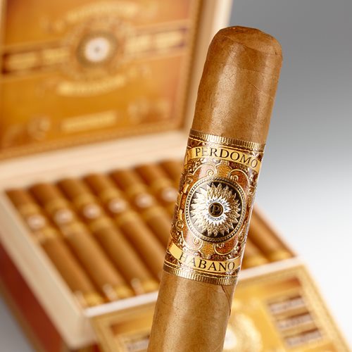 Perdomo Habano Bourbon Barrel-Aged Connecticut Robusto Mild Flavor Cigar Boston's Cigar Shop