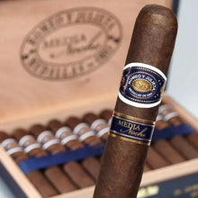 Load image into Gallery viewer, Romeo y Julieta Media Noche Double Toro - Bosstyles Boston's Cigar ShopRomeo y Julieta Media Noche Double Toro
